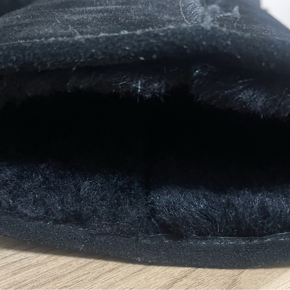 Bearpaw Women's Black Boots Sz 9 - Picture 2 of 8